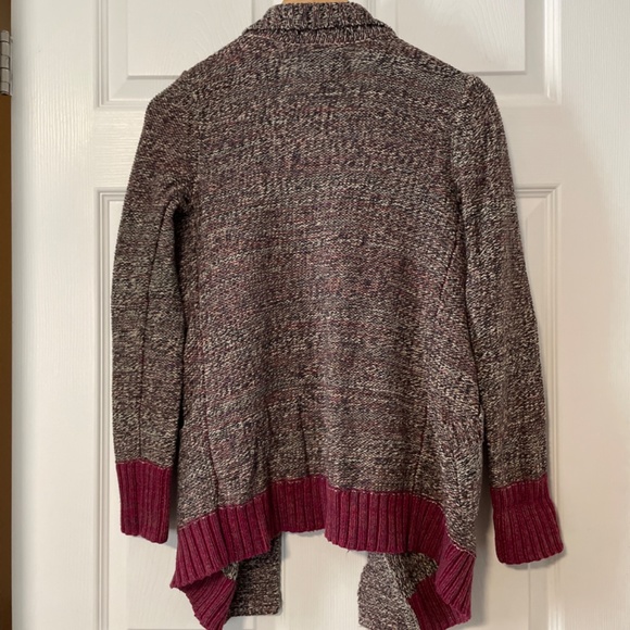 Roots Cabin kids cardigan sweater burgundy size medium - Picture 6 of 10